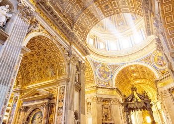 Η χρονομηχανή του Βατικανού: Πώς ένας ιερέας πήγε πίσω στον χρόνο για να δει τη Σταύρωση του Ιησού