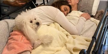 Alldaynews.gr Θρήνος για τη Maria Menounos: Έφυγε  από τη ζωή η μητέρα της