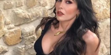 Βαρβάρα Λάρμου: Πήγε με see through μπλούζα στην παραλία χωρίς εσώρουχο!