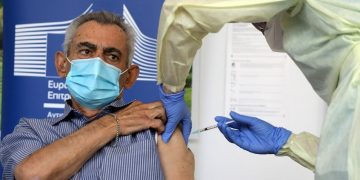 Alldaynews.gr Νεκρός ο πρώτος πολίτης που εμβολιάστηκε στην Κύπρο