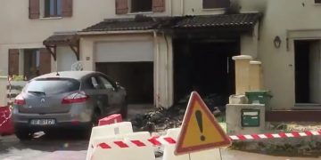 Τραγωδία: 44χρονος Πυροβόλησε κι έκαψε την 31χρονη γυναίκα του στη μέση του δρόμου