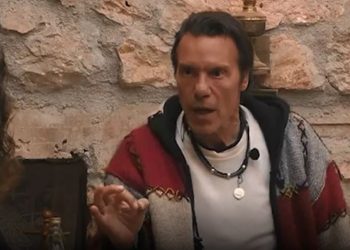 Alldaynews.gr Η Φάρμα: Εκτός εαυτού ο Στράτος Τζώρτζογλου-«Προδότη, καρφί, σπιούνε»