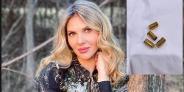 Alldaynews.gr Σοκαρισμένη η Χριστίνα Αλούπη! Βρήκε κάλυκες από σφαίρες μέσα στο κουτί με τις πάνες