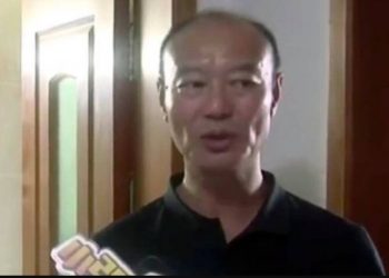 Δολοφόνησε τη σύζυγό του, την έκανε κιμά και μετά την αναζητούσε στην τηλεόραση