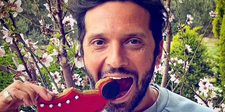 Alldaynews.gr Μοθωναίος: Ο ήρωας των παιδικών μου χρόνων και η αγκαλιά που έγινε βίαιη και ξεκάθαρα ερωτική