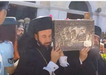 Το Θαύμα του Αγίου Ιωάννου του Ρώσου: «Μητέρα, πιάσε με, ο Άγιος Ιωάννης από τη Ρωσία μου είπε να σηκωθώ»[video]