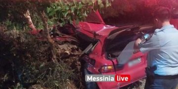 Τραγωδία τη Νύχτα: Νεκρά δύο 20χρονα παιδιά, παιδικοί φίλοι, σε τροχαίο[photos]