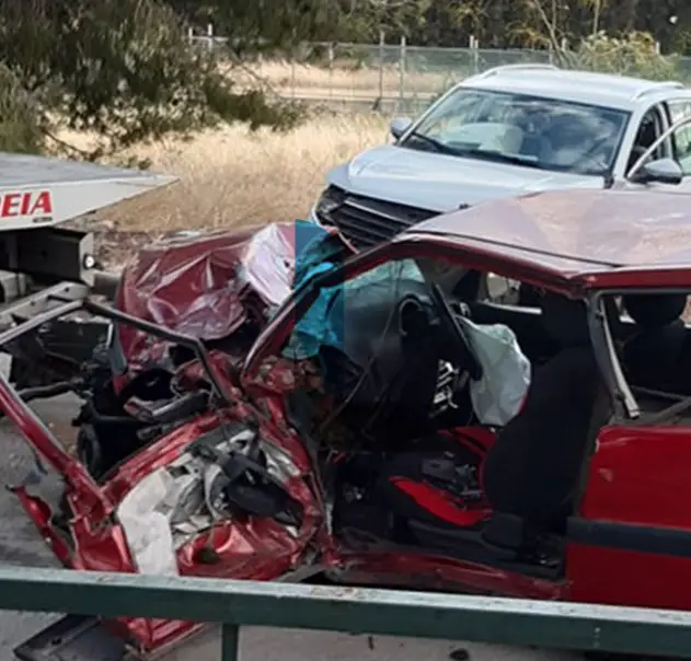 Τραγωδία-Πριν Λίγο: Νεκρός 26χρονος οδηγός σε σοβαρό τροχαίο[Σοκαριστικές Εικόνες]