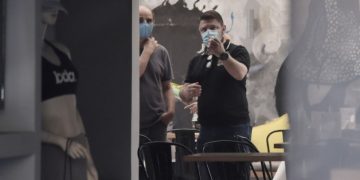 Alldaynews.gr Χαρδαλιάς για εμπρησμούς σε επιχειρήσεις της συζύγου του:Άνανδροι και θρασύδειλοι, ανθρωπάρια καλυμμένα με τις κουκούλες τους