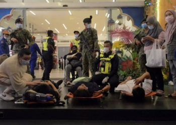 ΕΚΤΑΚΤΟ: Σοκαριστική σύγκρουση συρμών του μετρό στην Κουάλα Λουμπούρ-Πάνω από 200 τραυματίες[Τραγικές Εικόνες]