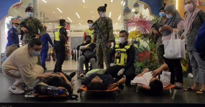 ΕΚΤΑΚΤΟ: Σοκαριστική σύγκρουση συρμών του μετρό στην Κουάλα Λουμπούρ-Πάνω από 200 τραυματίες[Τραγικές Εικόνες]