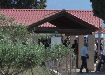 Κηδεία μικρής Ιωάννας: Ανείπωτος Θρήνος και αμέτρητα Γιατί-Πως “Έφυγε” το μικρό κοριτσάκι[Φωτογραφίες]