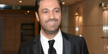 Alldaynews.gr Δύσκολες ώρες για τον Γιώργο Θεοφάνους-Εσπευσμένα στο νοσοκομείο για πολύωρο χειρουργείο