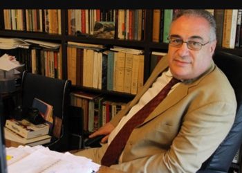 Alldaynews.gr “Πρέπει να κοιμηθείς μαζί μου για να κάνεις καριέρα”-Οι μαρτυρίες τριών γυναικών για τον σεναριογράφο Αλέξανδρο Κακαβά