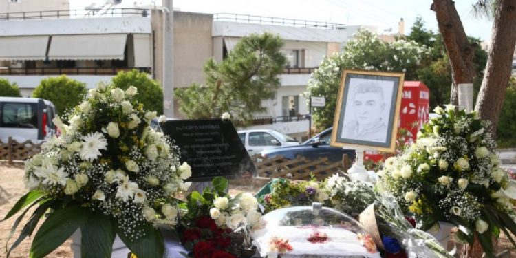 Γιώργος Καραϊβάζ-Ανατριχιαστικό: 40ημερο μνημόσυνο στο σημείο της Δολοφονίας του[Φωτογραφίες]