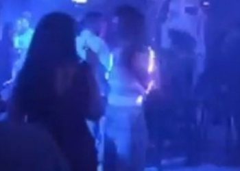 Σάλος με Κορονοπάρτι σε εγκαίνια μπαρ παρουσία πολιτικών στελεχών (vid)