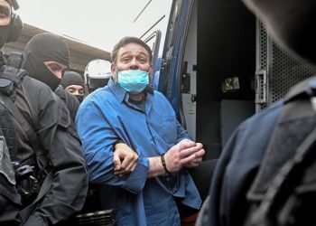 Alldaynews.gr Ευρωβουλευτής Γιάννης Λαγός: Στην απομόνωση των φυλακών Δομοκού