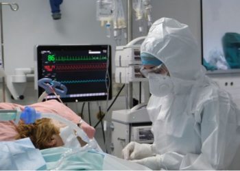 Alldaynews.gr Λαμία-Απίστευτο συμβάν: Θήκη δοντιού σφηνώθηκε στον πνεύμονα ασθενή κατά τη διασωλήνωση