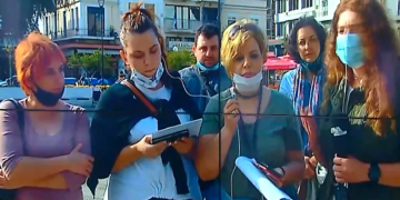 Alldaynews.gr Γονείς δεν στέλνουν τα παιδιά τους στο σχολείο αντιδρώντας στα self tests (βίντεο)