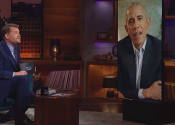 Ο Ομπάμα ρωτήθηκε για τους εξωγήινους: «Κάποια πράγματα δεν μπορώ να σας τα πω» (vid)