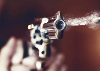 Σοκάρει ο πυροβολισμός 2χρονης από έναν 3χρονο