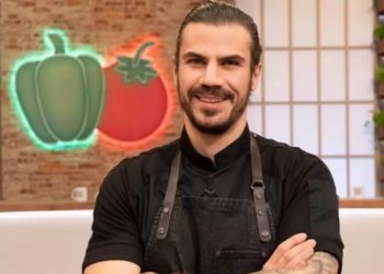 Πολύ αδυνατισμένος ο Άκης Πετρετζίκης-Τι τρέχει;[photo]