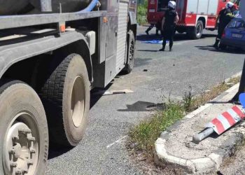 Alldaynews.gr Τραγωδία σε τροχαίο το απόγευμα της Κυριακής: Φορτηγό συγκρούστηκε με αυτοκίνητο – Νεκρός ο οδηγός του ΙΧ (ΦΩΤΟ)