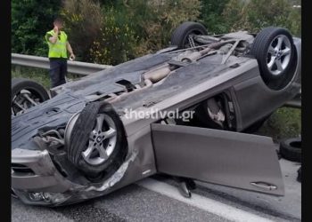 Θεσσαλονίκη: Σύγκρουση δύο Ι.Χ. στα διόδια Ωραιοκάστρου – Ένας τραυματίας (φωτο)