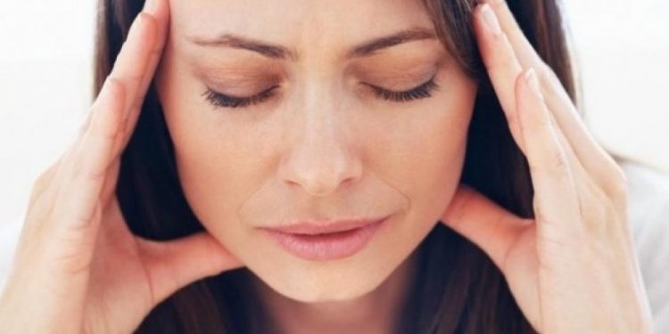 Alldaynews.gr Ζαλάδα όταν σηκώνεστε: Πότε υποδεικνύει σοβαρό πρόβλημα υγείας