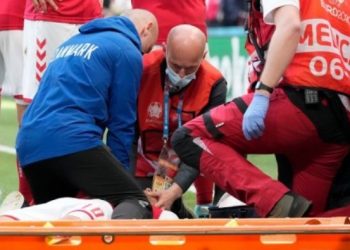 Σοκ στο Euro 2020: Κατέρρευσε ο Έρικσεν την ώρα του αγώνα-Μάχη για να κρατηθεί στη ζωή[video]