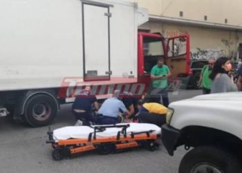 Σοκαριστικό τροχαίο στην Πάτρα: Σφηνώθηκε κάτω από φορτηγό