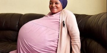 Alldaynews.gr Μυστήριο με τη γέννηση των 10 μωρών-Τι συμβαίνει με τη μητέρα;