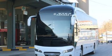 Alldaynews.gr Ατύχημα με λεωφορείο του ΚΤΕΛ Λάρισας και αναστάτωση για τους επιβάτες