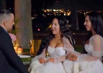 Έσπασαν τα ταμπού: Δίδυμες αδελφές αρραβωνιάστηκαν τον ίδιο άνδρα[video]