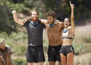 James Καφετζής: Πήγε στη Σίφνο και τον κλείδωσαν στην τουαλέτα