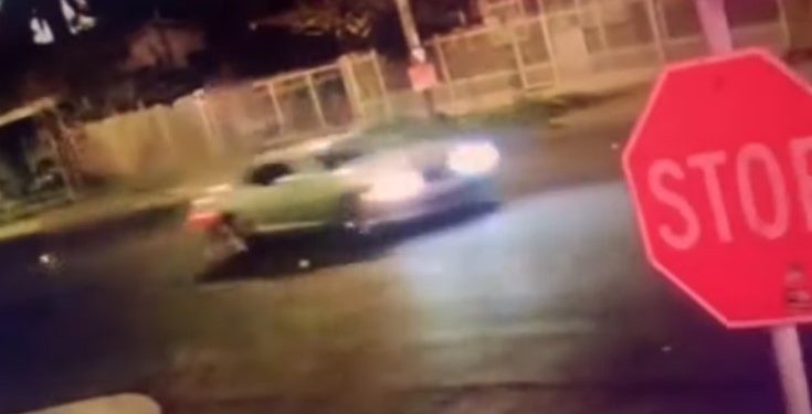 Alldaynews.gr Άγριο Έγκλημα: 37χρονος ξυλοκόπησε θανάσιμα τον πρώην της μαμάς του και τον έσερνε δεμένο από το αμάξι του