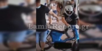 Μαθητής εισέβαλε με μηχανάκι στους διαδρόμους του σχολείου του[video]