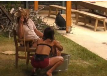 Φάρμα: Χαμός με τα πλάνα της Κατσογρεσάκη να κάνει ποδόλουτρο στον Ντούπη[video]