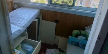 Τους χτύπησαν το κουδούνι και τους ανακοίνωσαν ότι το παιδί τους έπεσε από τον 14ο όροφο