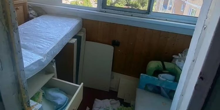 Τους χτύπησαν το κουδούνι και τους ανακοίνωσαν ότι το παιδί τους έπεσε από τον 14ο όροφο