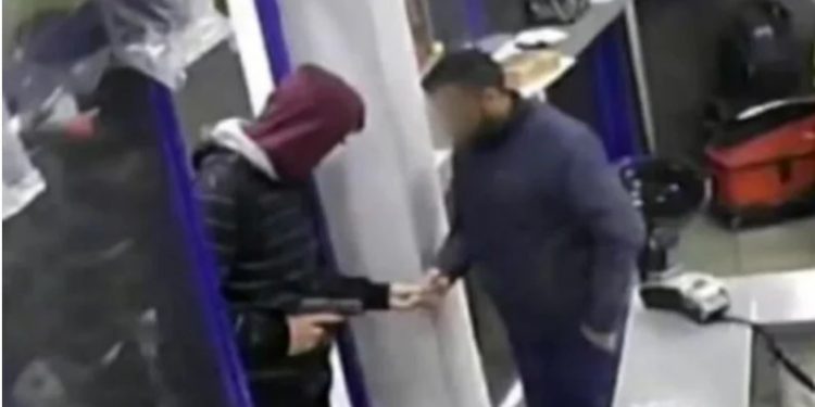 Στη φρουρά της ΝΔ ήταν ο Αστυνομικός που συνελήφθη για 11 ληστείες