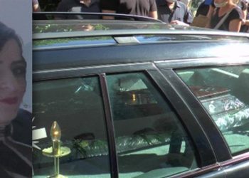 Ολοκληρώθηκε η τραγωδία: Πλήθος κόσμου στην κηδεία της Γλυκερίας –  Τραγικές φιγούρες τα παιδιά & ο σύζυγός της (φωτο, video)