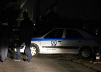 Άγριο έγκλημα: Βρέθηκε καμένο πτώμα με κουκούλα στο κεφάλι και δεμένο πισθάγκωνα