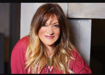 Τζόυς Ευείδη: Το σπίτι μου ανήκει στα ζώα μου-Ο σύντροφος είναι ο περιττός