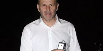 Απόστολος Γκλέτσος: Η κόρη μου με ρώτησε αν είναι Χοντρή και της απάντησα, ΝΑΙ είσαι