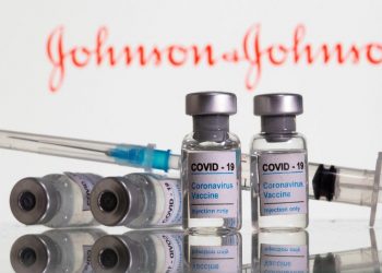 Εμβόλιο Johnson & Johnson: Ίσως χρειαστεί και δεύτερη δόση