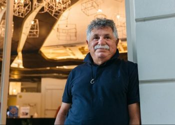 Λευτέρης Λαζάρου: Ούτε πελάτη θα διώξω, ούτε θα απολύσω εργαζόμενο αν δεν έχει κάνει το εμβόλιο