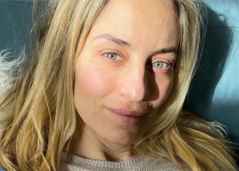 Alldaynews.gr Ελεονώρα Μελέτη σε Λατινοπούλου: Άκου κάτι… όταν με δει ο ήλιος, ναι έχω μουστάκι!