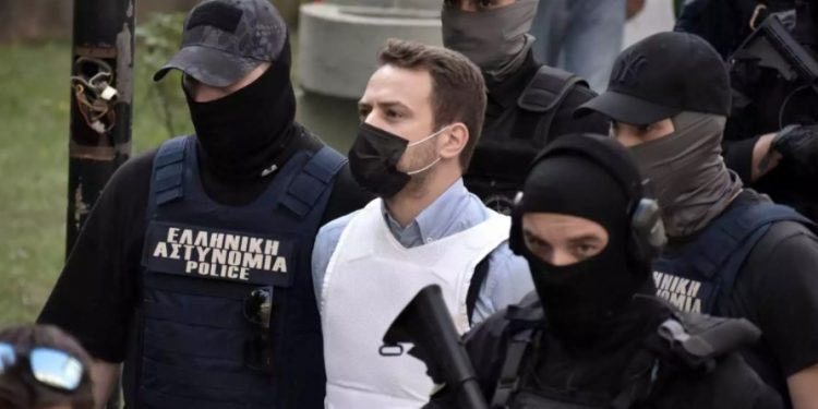 Συμβαίνει Τώρα: Ζήτησε να μην προφυλακιστεί ο Φονιάς-Ακόμα και τώρα παίζει Θέατρο