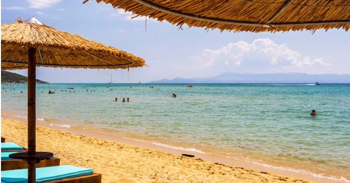 Alldaynews.gr Αγία Μαρίνα: Πακιστανοί ξεγύμνωσαν 25χρονη που πήγε για μπάνιο-Μετέδιδαν live την επίθεση